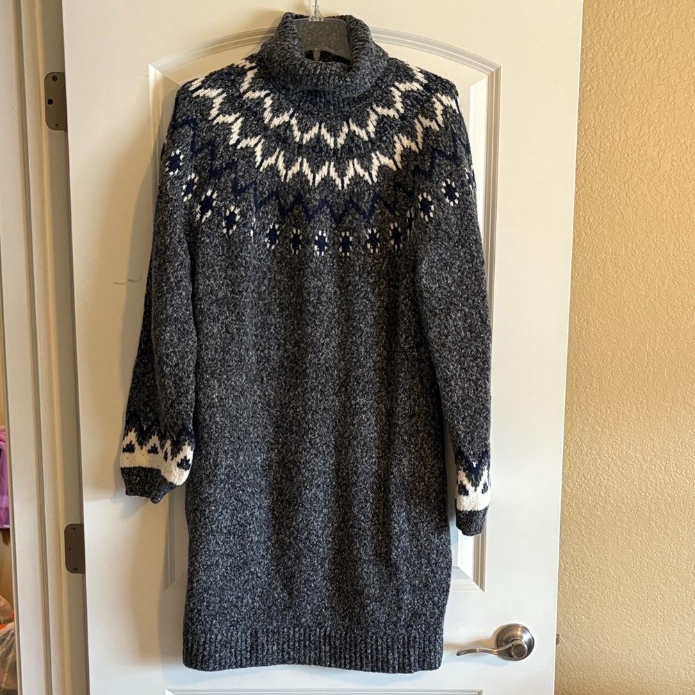 Old Navy Gray and White Turtleneck Sweater Dress